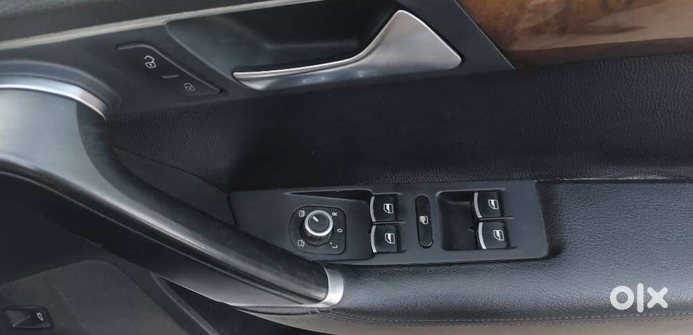 Volkswagen Passat 2010-2014 Diesel Comfortline At, 2011