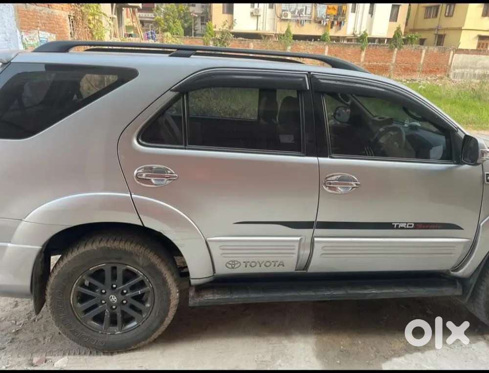 Toyota Fortuner 2015