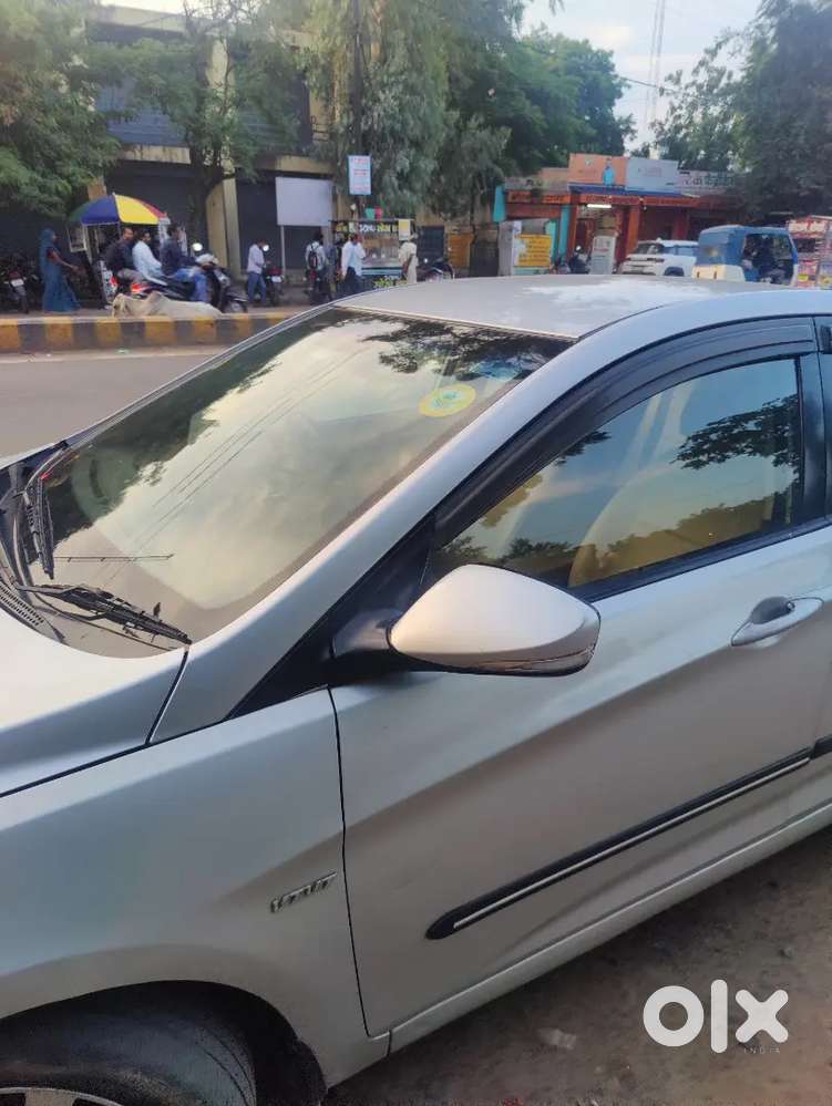 Hyundai Verna 2011 Dl Number