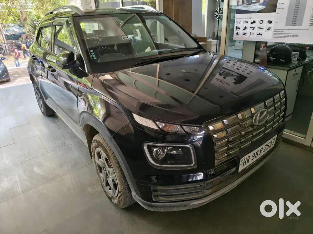 Hyundai Venue Sx Petrol Manual 1st Owner 2024