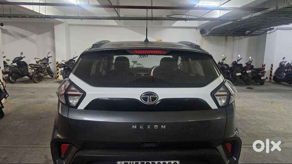 Single Handed Nexon Xm S With Sunroof
