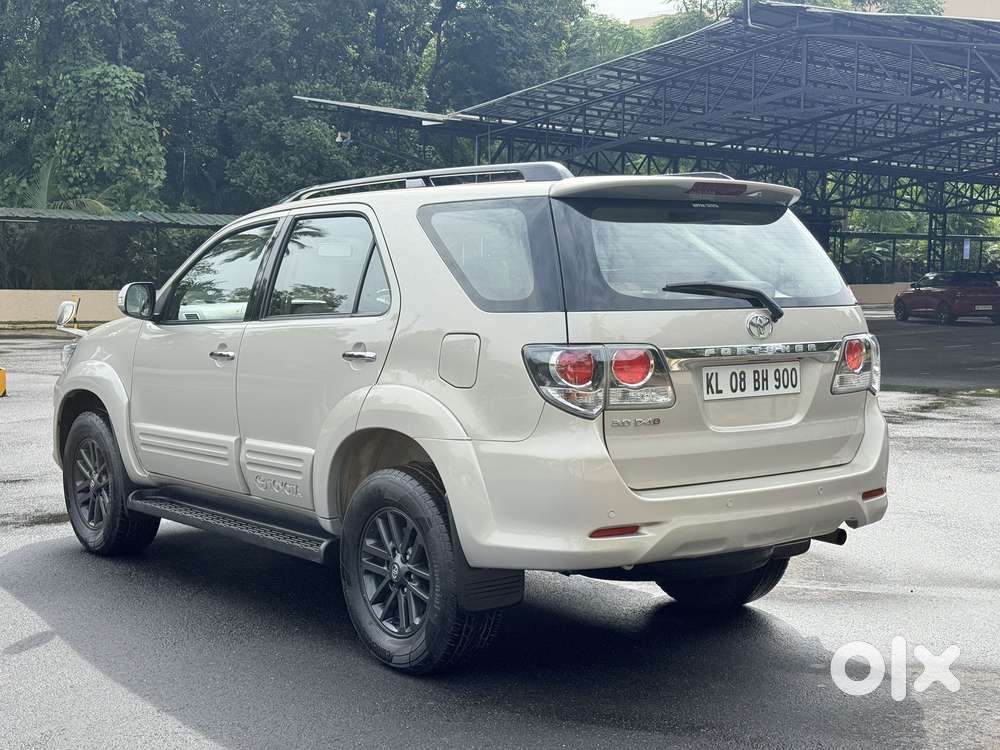 Toyota Fortuner 4x2 Manual, 2015, Diesel