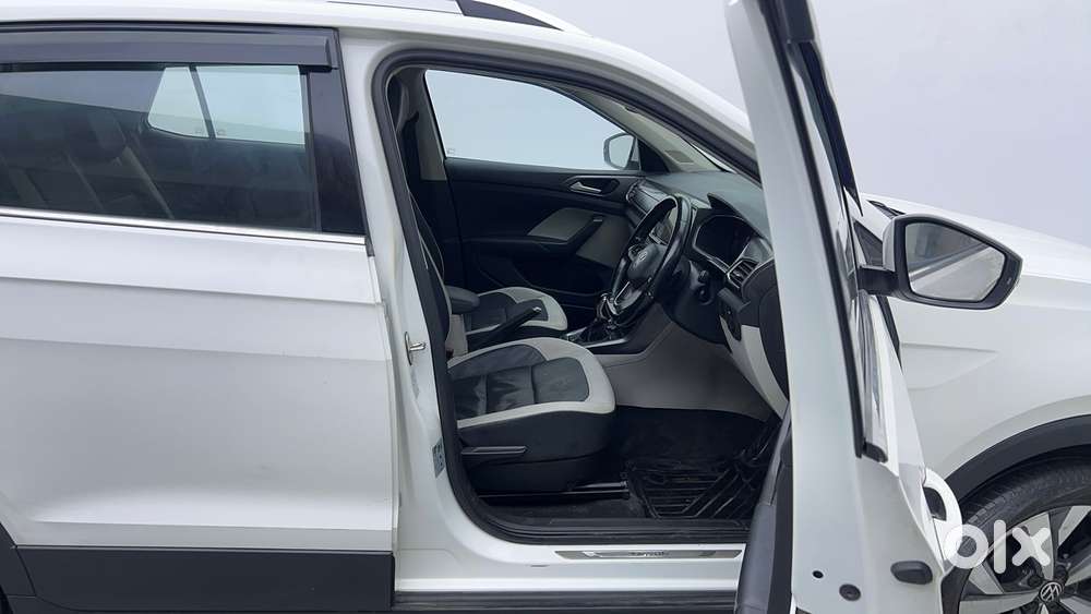 Volkswagen Taigun Topline 1.0 Tsi At (electric Seats), 2021, Petrol
