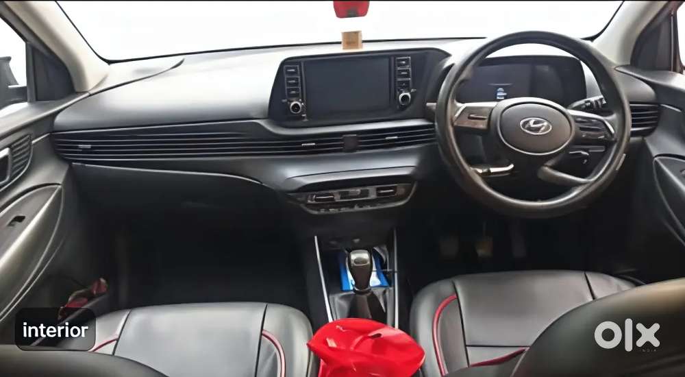 Hyundai I20 Sportz 2022  12.6k Km  Up14  Showroom Condition