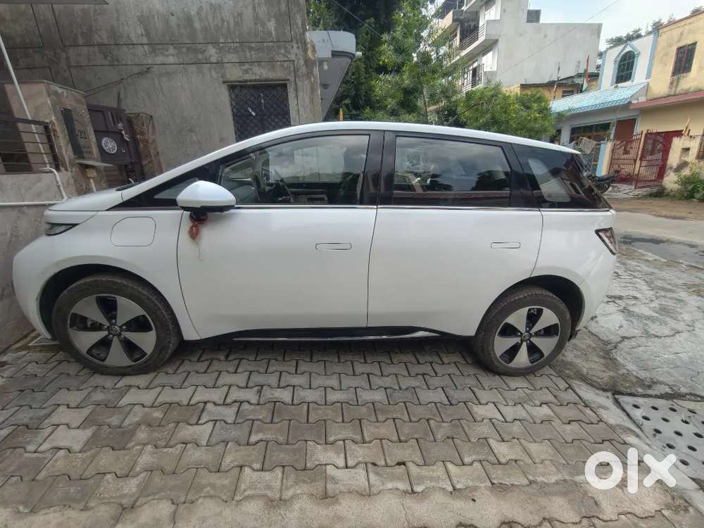 Mg Windsor Ev 2025 Essence
