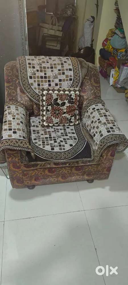 5-Seater Sofa Set (3+1+1) with Sofa Covers & cushion; Price Negotiable