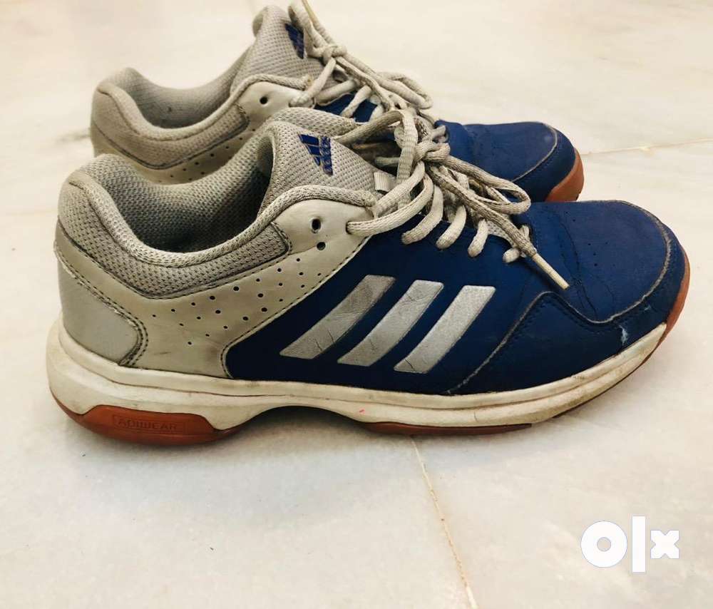 Running shoes hotsell for sale olx