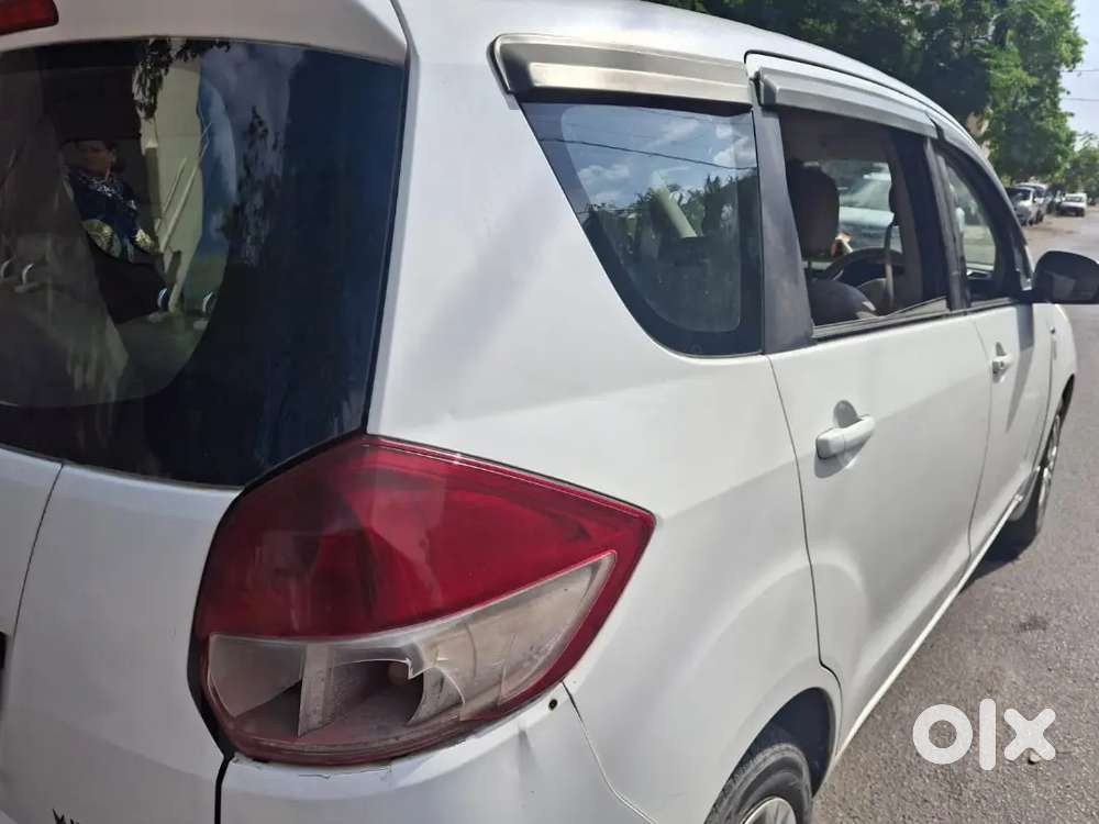 Maruti Suzuki Ertiga 2015 Cng & Petrol 117000 Km Driven