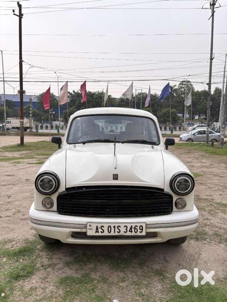 Ambassador Grand 1800 Isz Mpfi, 2004, Petrol