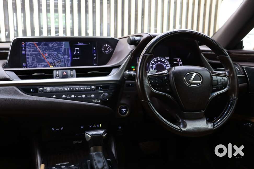 Lexus Es 300h Luxury, 2020, Cng & Hybrids