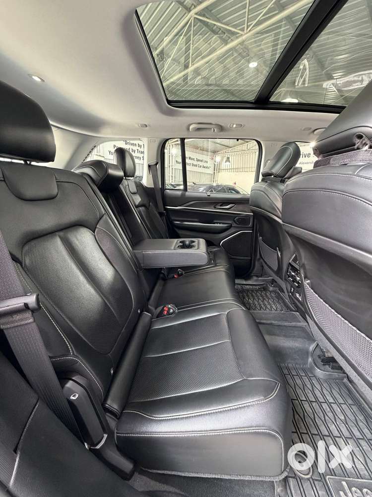 Jeep Grand Cherokee Limited (o) 4x4 At, 2023, Petrol