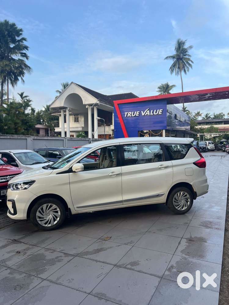Maruti Suzuki Ertiga Vxi Shvs, 2022, Petrol