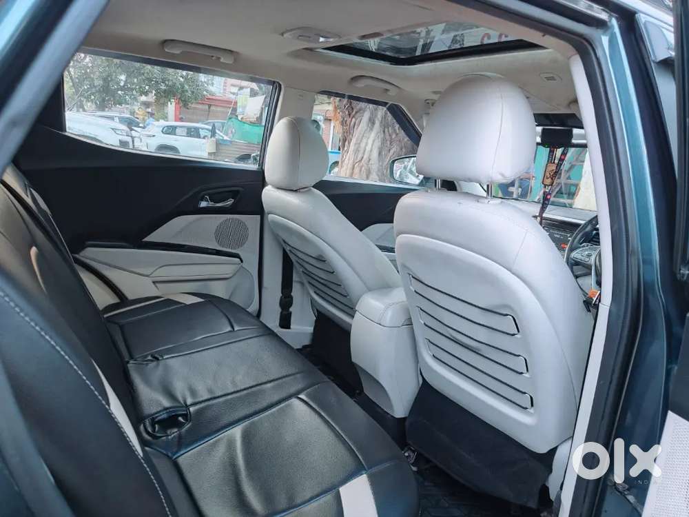 Mahindra Xuv300 Turbosport 2021 Like New Condition