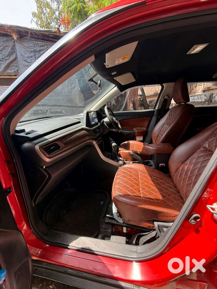 Maruti Suzuki Brezza 1.5 Vxi Cng, 2023, Cng & Hybrids