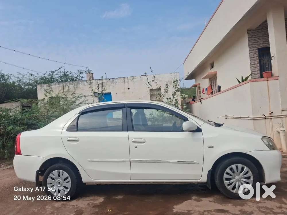 Toyota Etios 2011 Petrol 77000 Km Driven