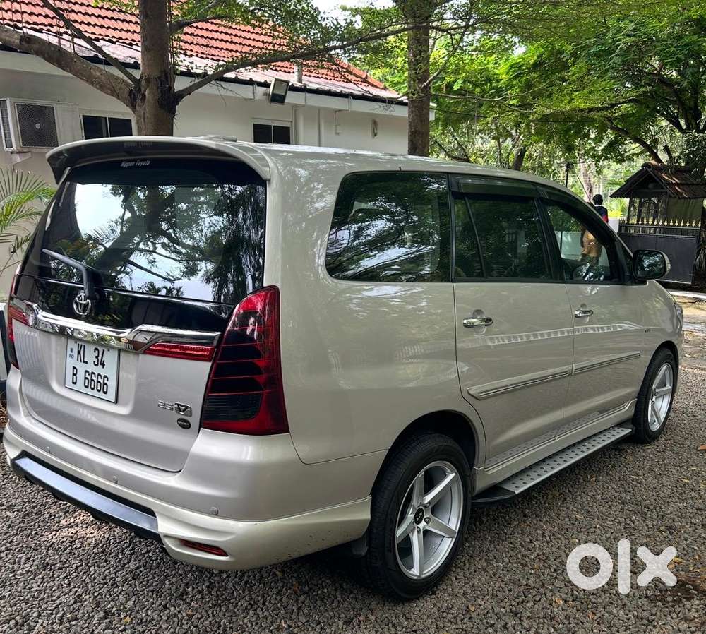 Toyota Innova 2.5 V 7 Str, 2012, Diesel