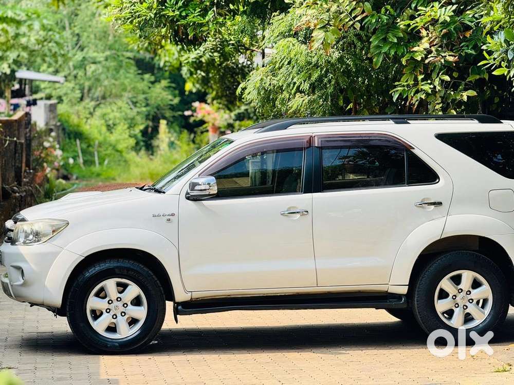Toyota Fortuner 2010 Diesel Well Maintained