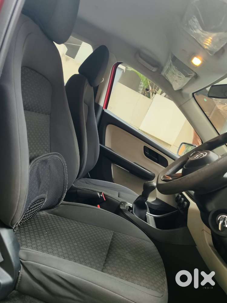 Tata Altroz 1.2 Xe, 2021, Petrol