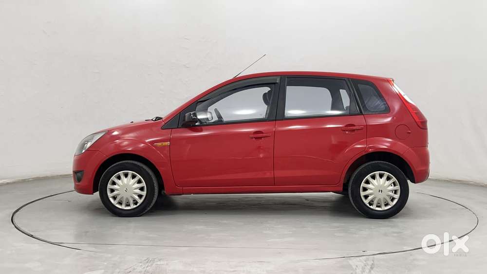 Ford Figo 2010-2012 Petrol Titanium, 2011, Petrol