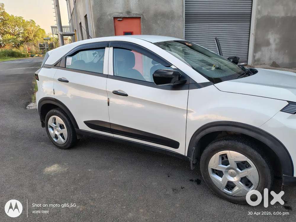Urgent Sale: Tata Nexon Icng, Like New Condition