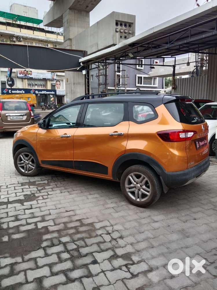 Renault Triber 1.0 Rxz Dual Tone, 2022, Petrol