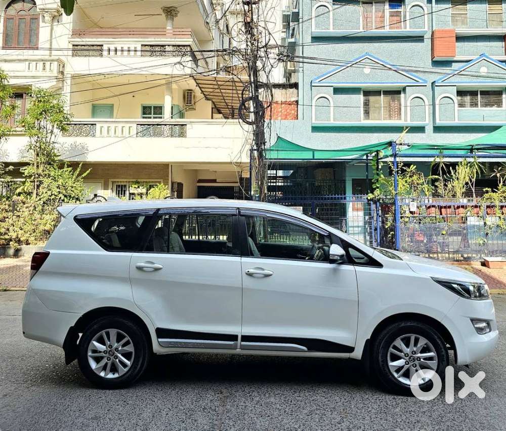Toyota Innova Crysta 2.8 Gx At 8s, 2018, Diesel