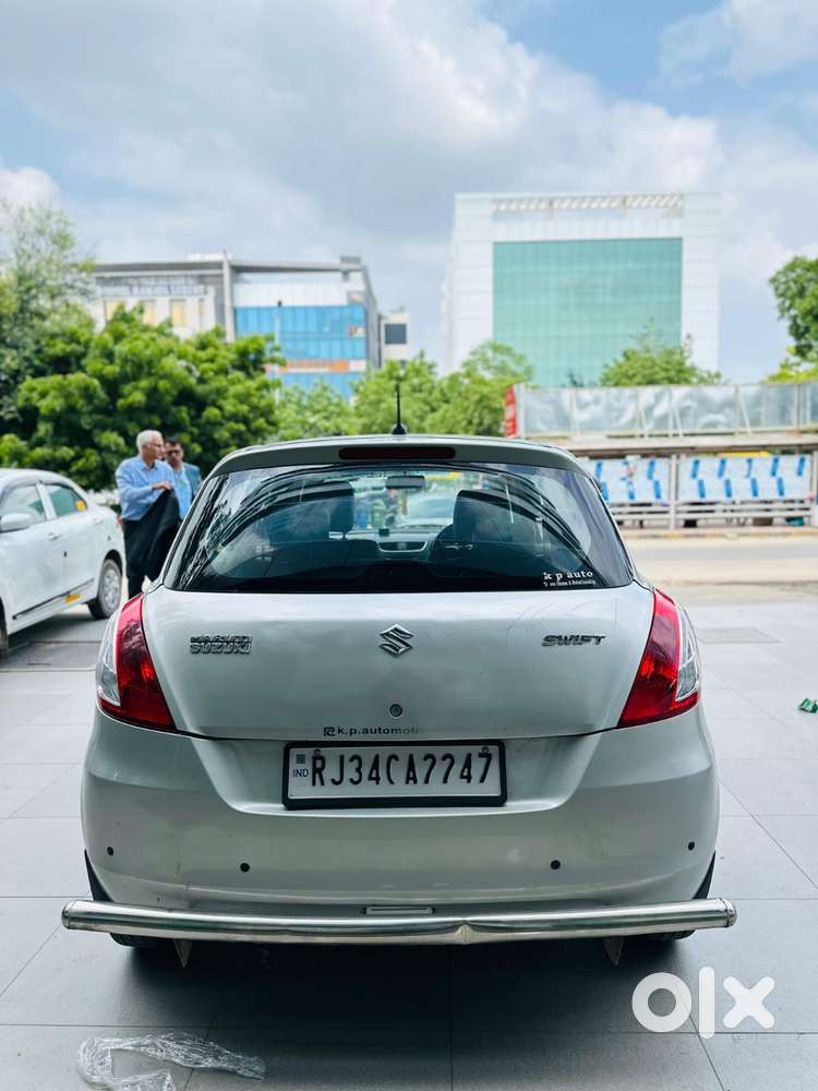 Maruti Suzuki Swift Vxi With Abs, 2016, Petrol