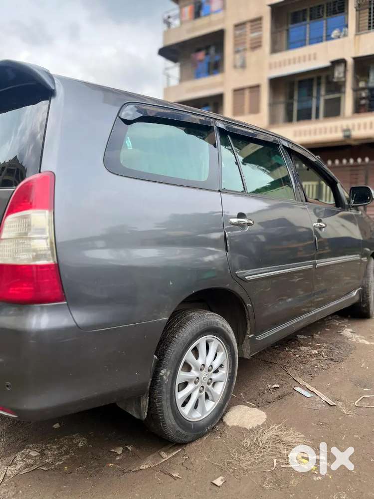 Toyota Innova 2012 Diesel Well Maintained