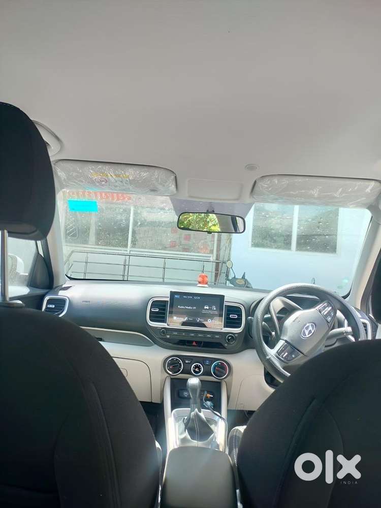 Hyundai Venue 1.2 Mt S Petrol In Brand New Condition 4000 Km Driven