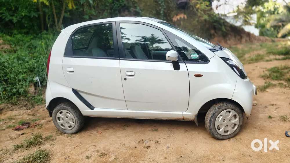 2015 Model (കുറച്ചു സ്ക്രാച്ചസ് ഉണ്ട് നല്ല വണ്ടിയാണ്. )