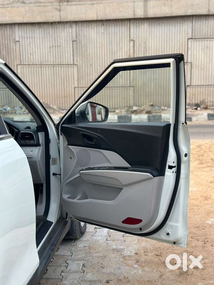 Mahindra Xuv300 W6 Diesel, 2020, Diesel