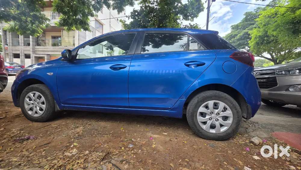 Hyundai I20 Top Model At  Low Km  Lady Driven