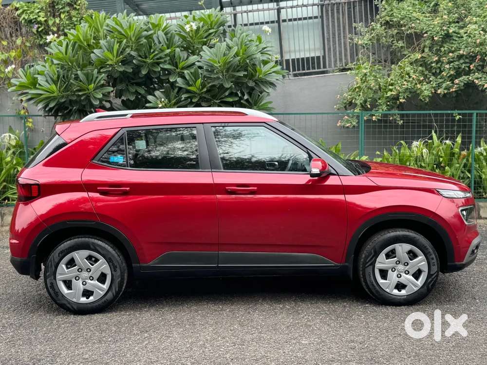 Hyundai Venue 1.2 S Plus, 2022, Petrol