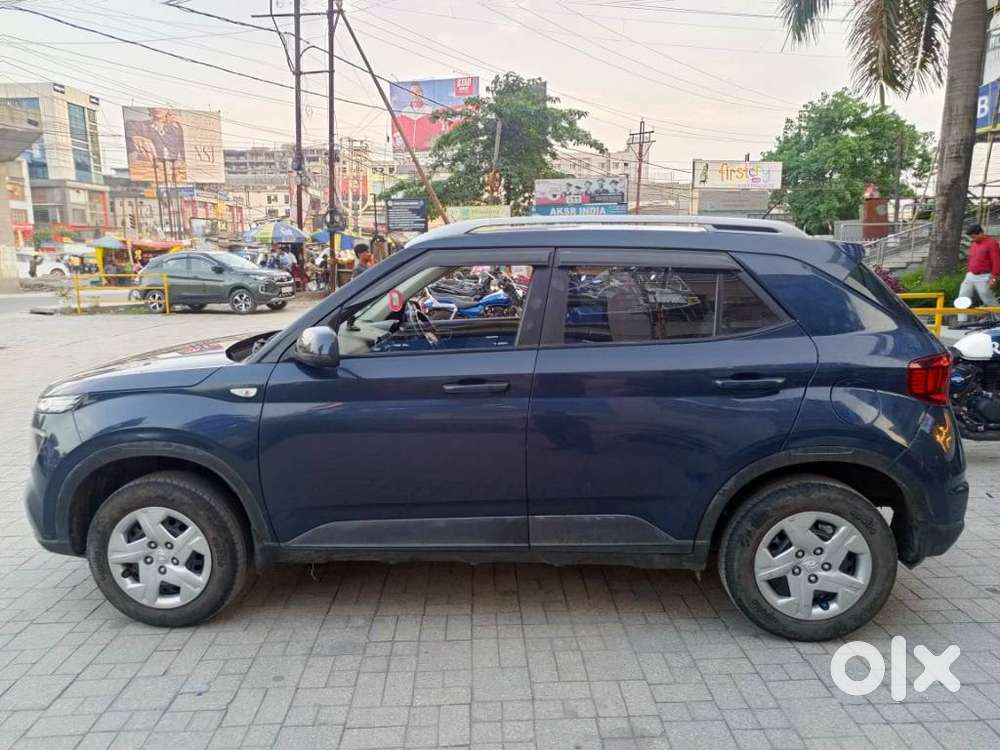 Hyundai Venue 1.2 S Plus, 2022, Petrol