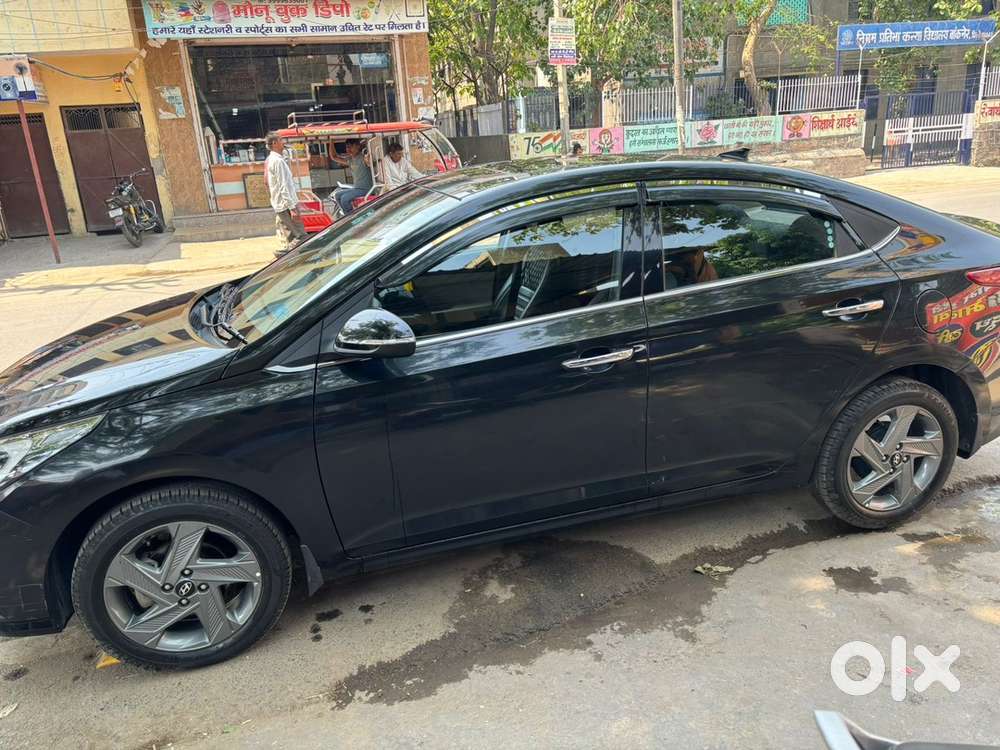 Hyundai Verna  2021 Black Cng 35000km Driven