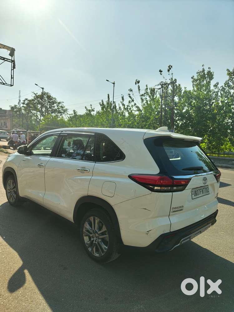 Toyota Innova Hycross 2.0 Zx Hybrid 7 Str, 2024, Petrol