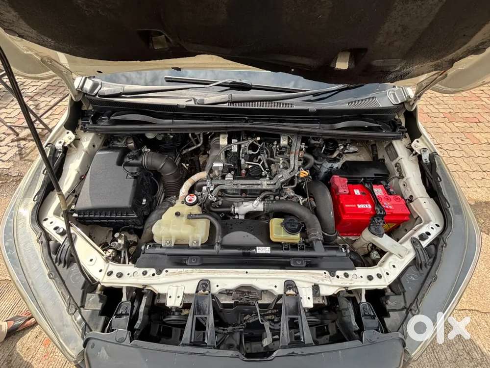 Toyota Innova Crysta 2018 Diesel 270000 Km Driven