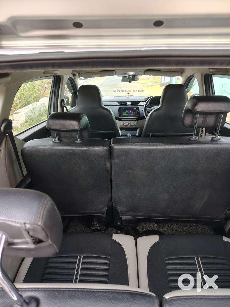 Renault Triber Rxt, 2023, Petrol