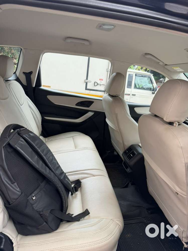 Mahindra Xuv700 2023 Year Car