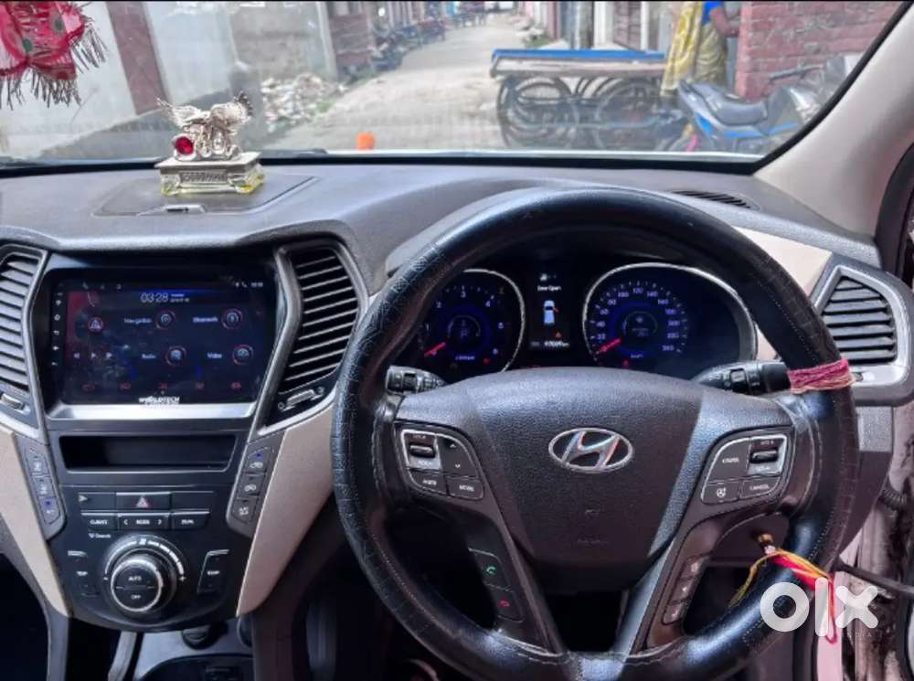 Hyundai Santa Fe 2015 Diesel 97000 Km Driven