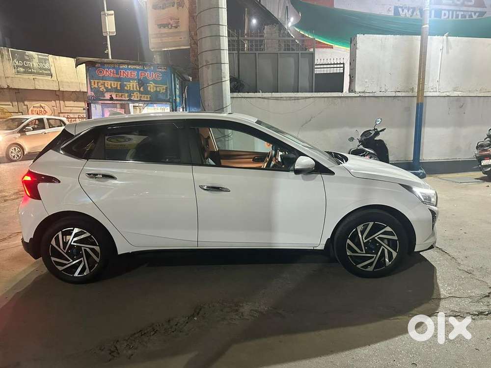 Hyundai New I20 2024 Petrol 28400 Km Driven