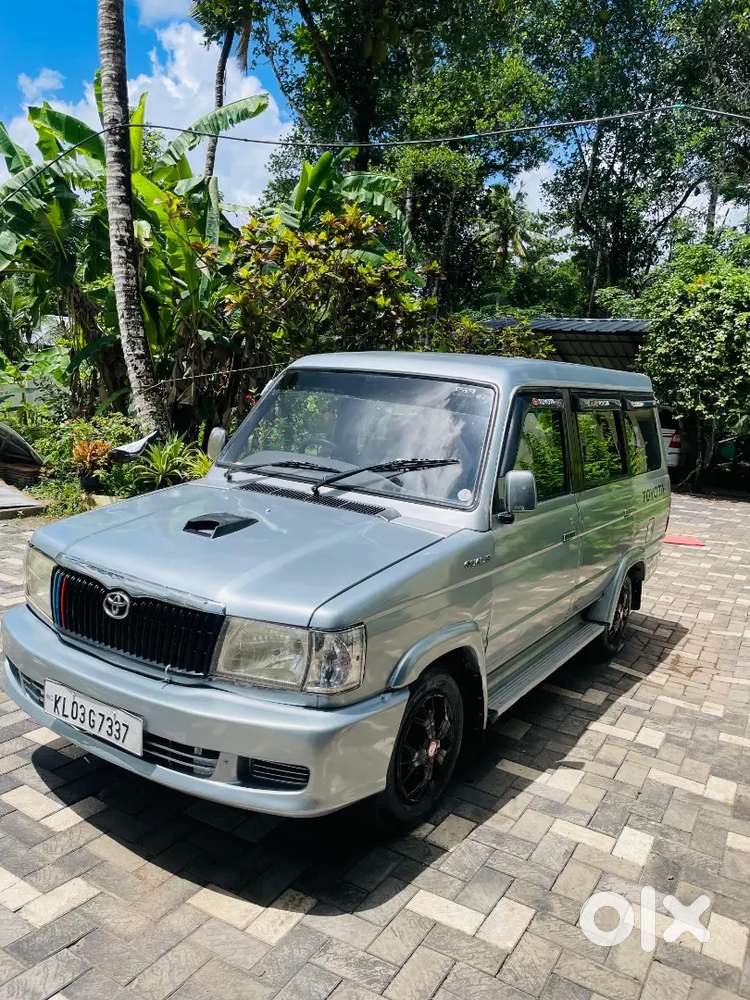 Toyota Qualis 2002 Diesel Well Maintained