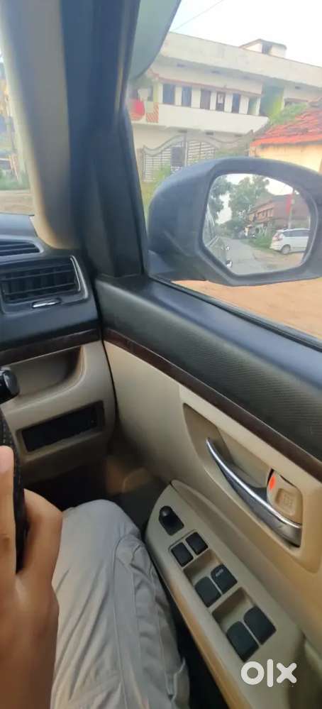Maruti Suzuki Dzire 2013