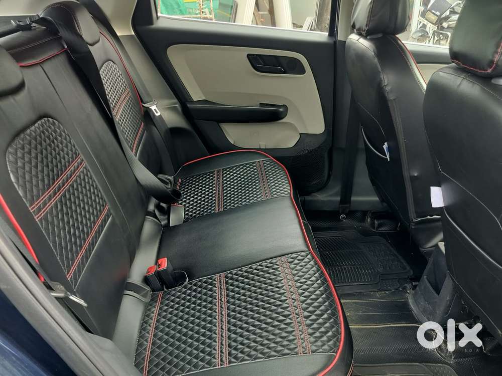 Tata Altroz 1.2 Xm Plus, 2025, Petrol