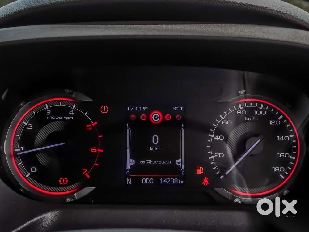 Mahindra Thar Roxx Mx5 Diesel Mt 2wd, 2025, Diesel