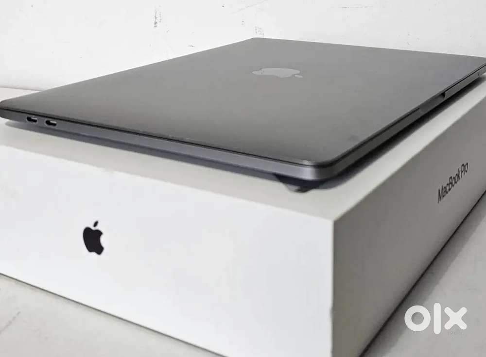 Apple MacBook Pro M1 2020 13 Inch 8GB Ram 256GB A2338 Space Grey