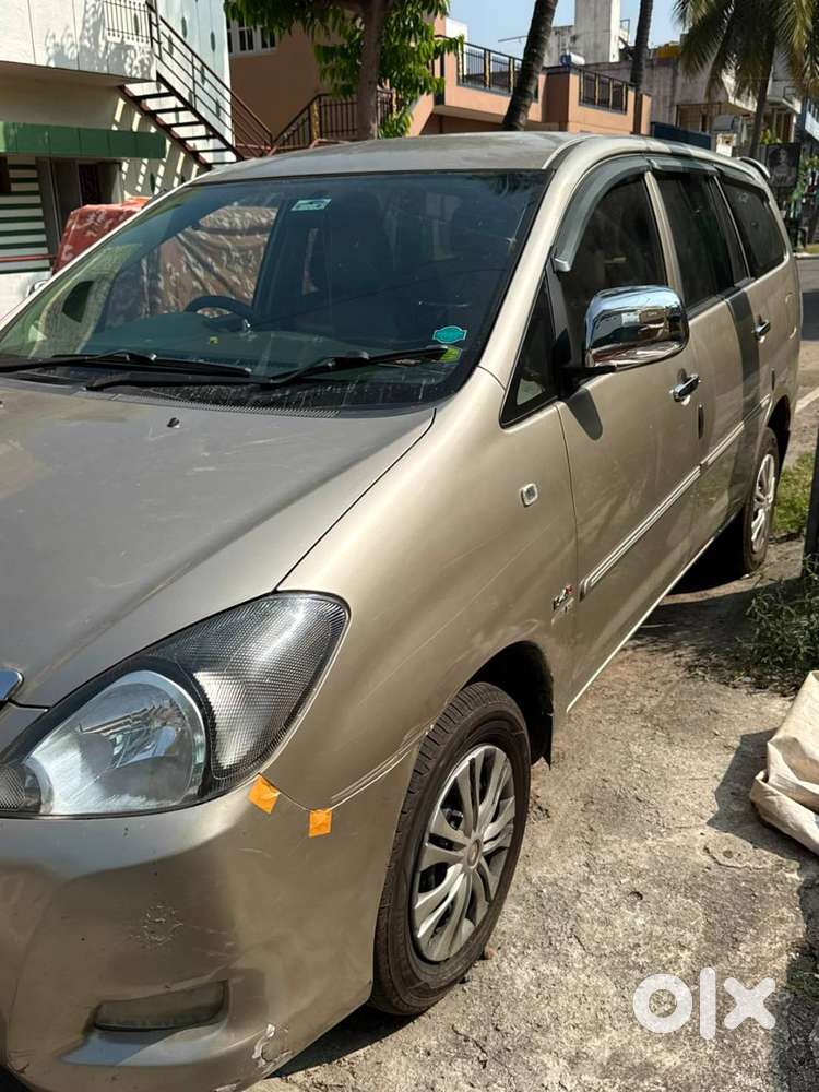 Toyota Innova 2010 Diesel 132000 Km Driven Well Maintained