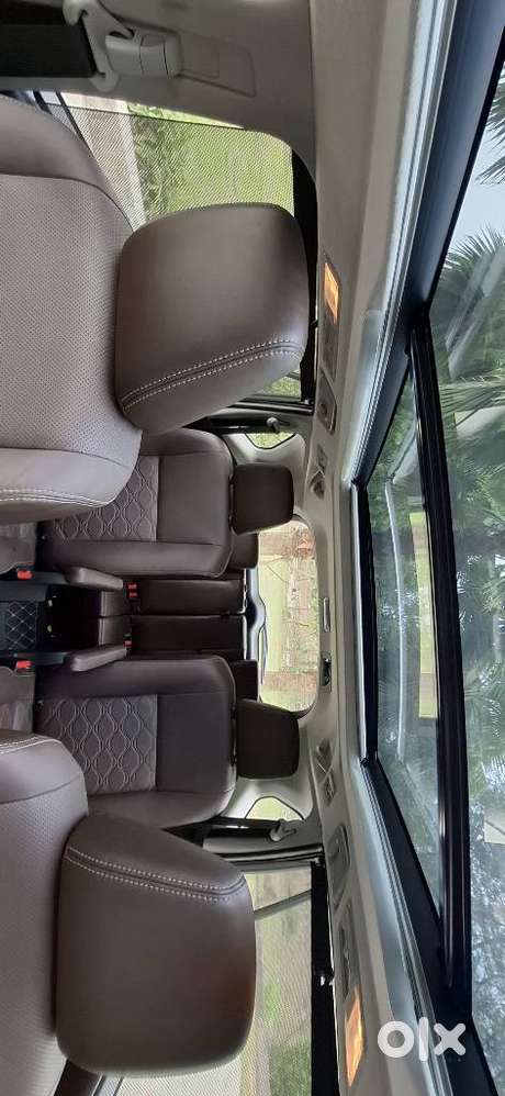 Toyota Innova Hycross 2.0 Zx Hybrid 7 Str, 2024, Petrol