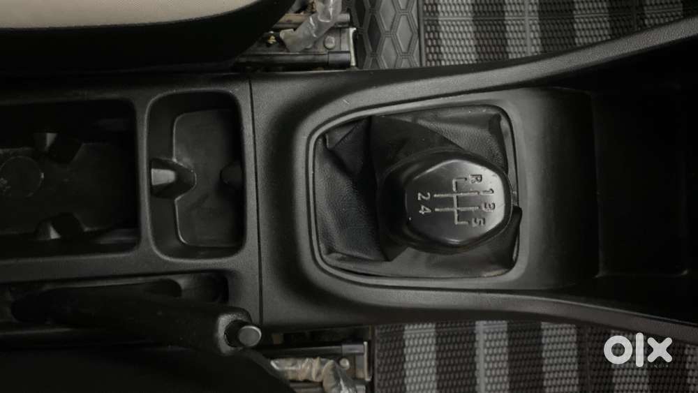 Renault Triber Rxl, 2023, Petrol