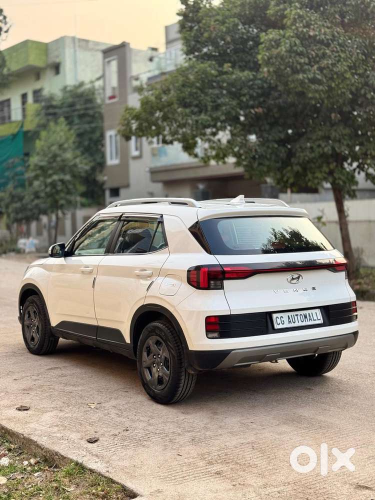 Hyundai Venue S Diesel, 2024, Diesel